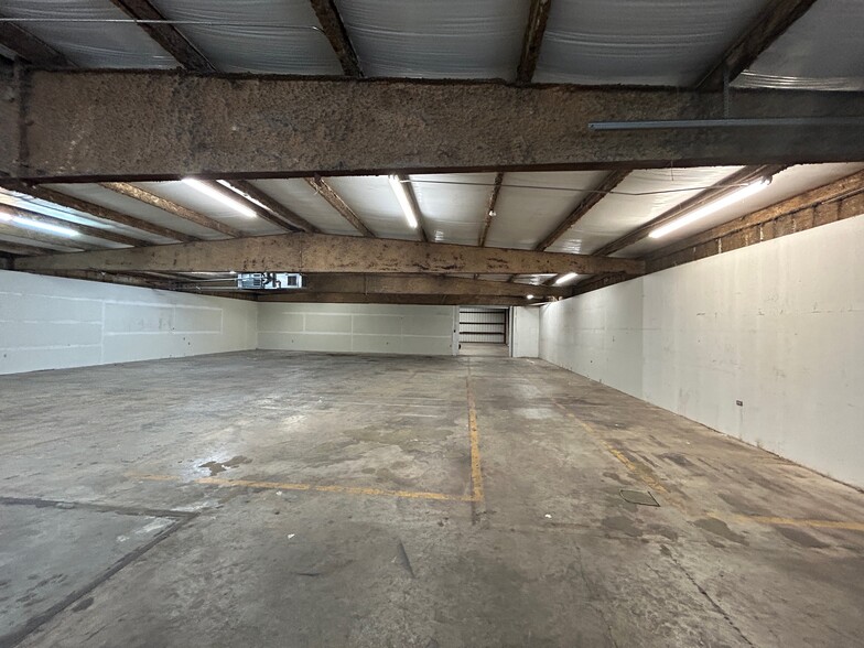 332 Twin City Hwy, Port Neches, TX à louer - Photo intérieure – Image 3 sur 5