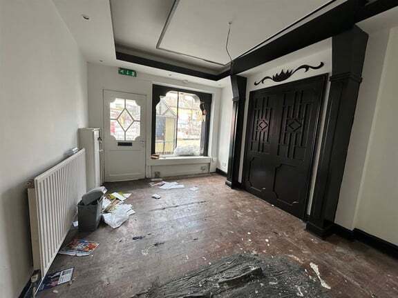 24 Westgate, Grantham, LIN NG31 6LX - Lot 26 - - Photo intérieure - Image 2 of 9