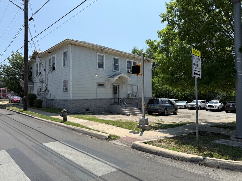 402 W Mulberry Ave, San Antonio, TX à vendre - Photo de l’immeuble – Image 2 sur 5
