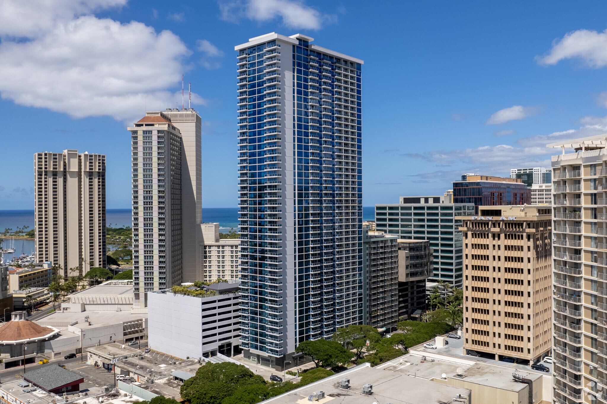 1631 Kapiolani Blvd, Honolulu, HI à louer Photo principale– Image 1 sur 9