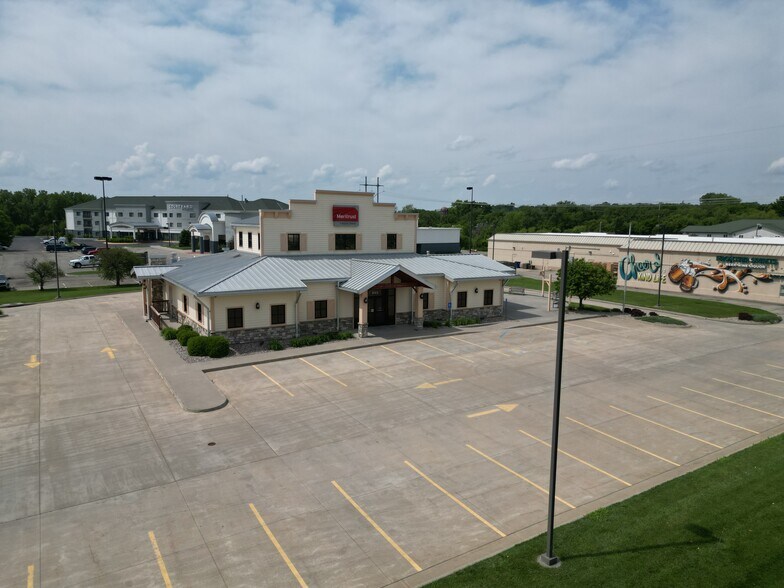 343 E Chestnut St, Junction City, KS à vendre - Photo de l’immeuble – Image 2 sur 6