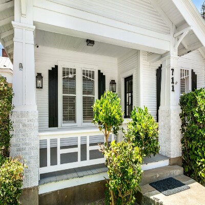 711 W Main St, Fredericksburg, TX à louer - Photo de l’immeuble – Image 2 sur 17
