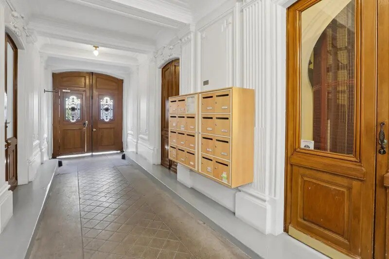54 Rue De Ponthieu, Paris à louer - Hall d’entrée – Image 3 sur 22