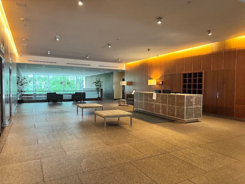 1 Executive Dr, Fort Lee, NJ à louer - Photo de l’immeuble – Image 2 sur 66