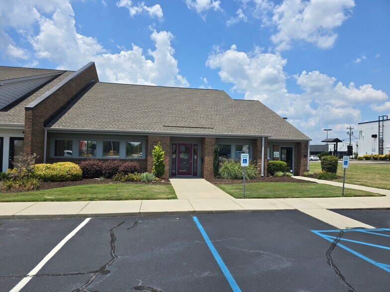 672B Fairview Rd, Simpsonville, SC à louer - Photo de l’immeuble – Image 3 sur 9