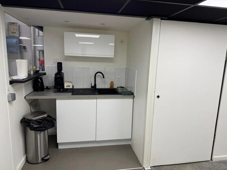 Industriel/Logistique dans Brignais à louer - Photo intérieure – Image 3 sur 4