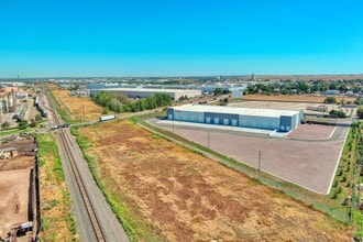 8705 Rosemary St, Commerce City, CO à louer Photo de l’immeuble– Image 2 sur 20