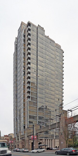 Plus de détails pour 188 Smithe St, Vancouver, BC - Logement à vendre