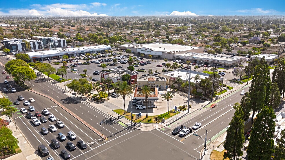 770-840 S Harbor Blvd, Santa Ana, CA à louer - Photo principale – Image 1 sur 6