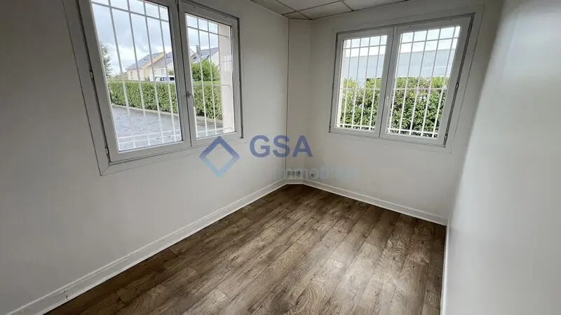 Bureau dans Saint-Michel-sur-Orge à louer - Photo de l’immeuble – Image 3 sur 6