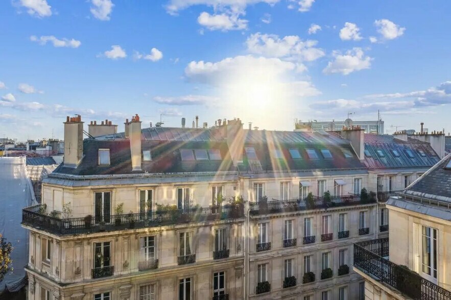 21 Rue D'Artois, Paris à louer - Photo de l’immeuble – Image 1 sur 8