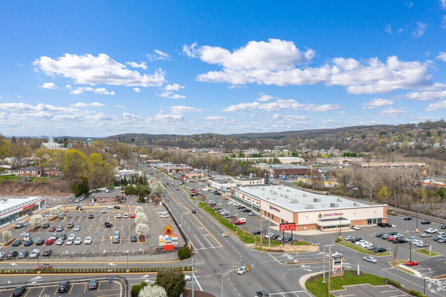 20-60 Pershing Dr, Derby, CT à louer - Aérien – Image 2 sur 12