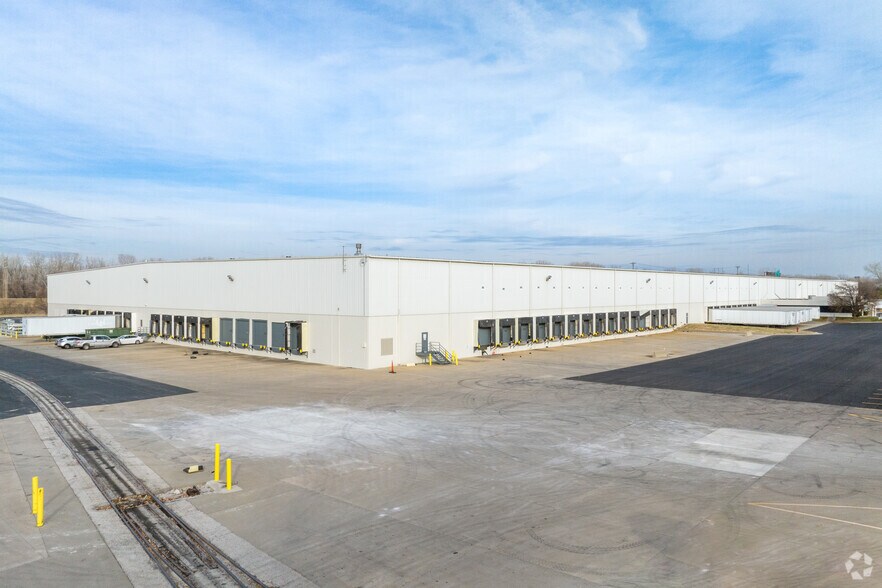 6900 Stilwell Street, Kansas City, MO à louer - Photo de l’immeuble – Image 2 sur 6
