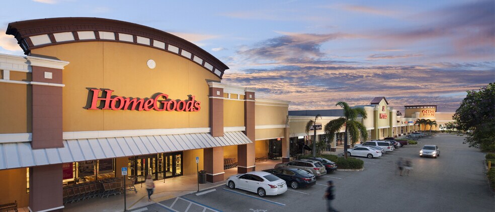 2321-2377 SE Federal Hwy, Stuart, FL à louer - Photo de l’immeuble – Image 1 sur 5