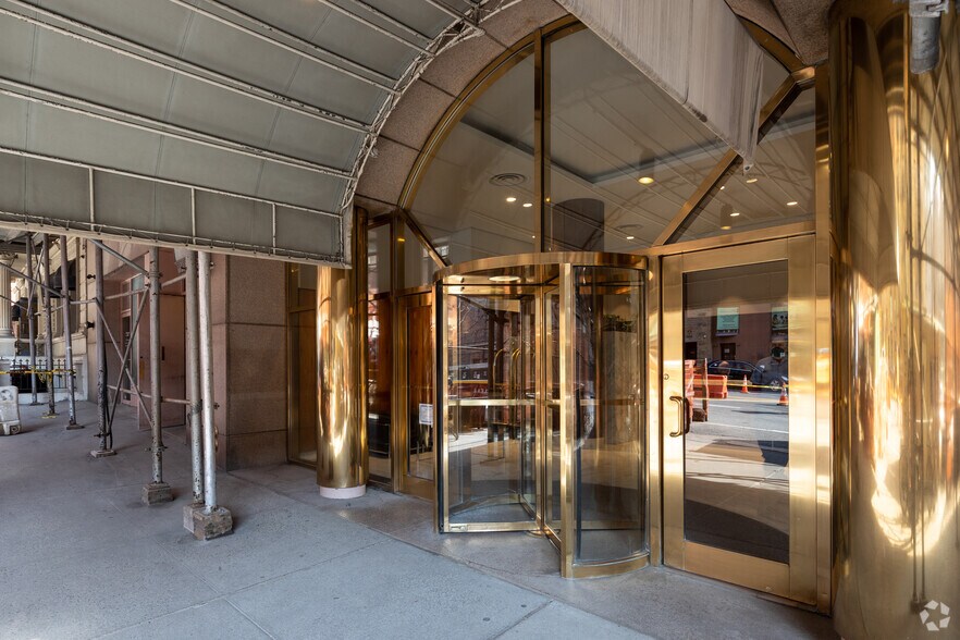 101 W 79th St, New York, NY à vendre - Photo de l’immeuble – Image 3 sur 5