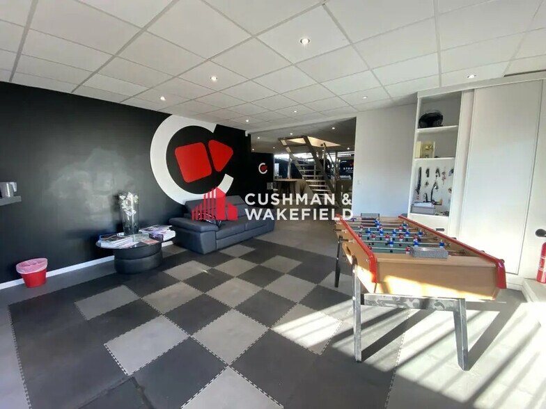 Bureau dans Montrabé à louer - Photo de l’immeuble – Image 3 sur 10