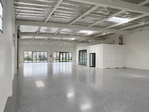 1307 E Edinger Ave, Santa Ana, CA à louer Photo intérieure– Image 2 sur 5