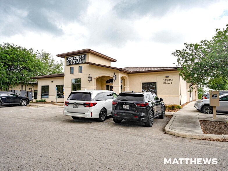 11919 Culebra Rd, San Antonio, TX à vendre - Photo de l’immeuble – Image 2 sur 3