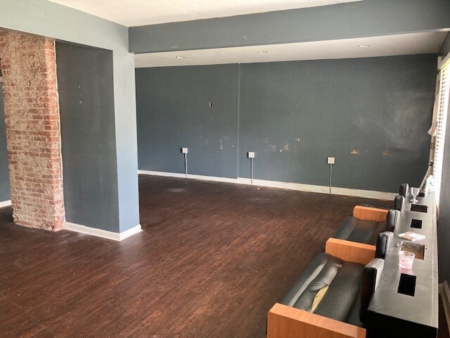 2637 Sullivant Ave, Columbus, OH à louer - Photo intérieure – Image 3 sur 21