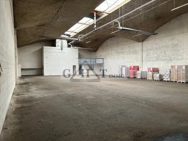 Industriel/Logistique dans Sucy-en-Brie à louer - Photo de l’immeuble – Image 2 sur 2