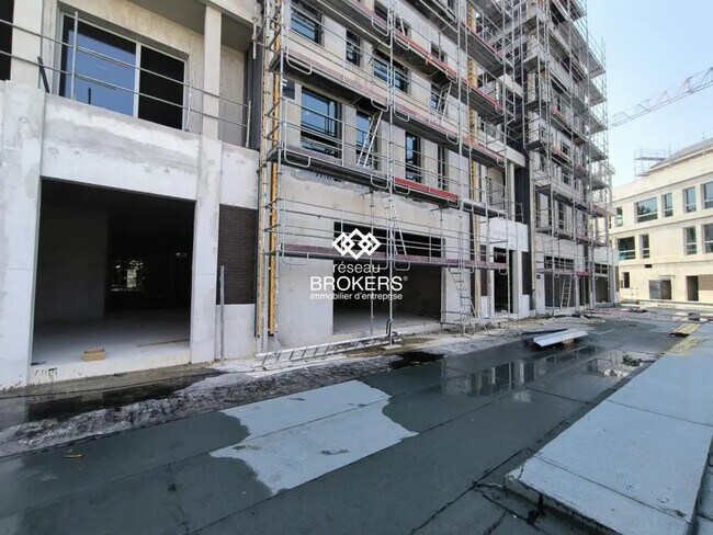 Plus de détails pour Local commercial à vendre