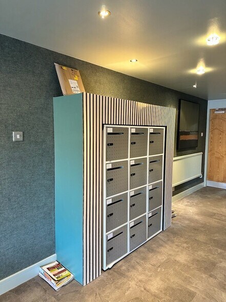 56 Warwick Rd, Solihull à louer - Photo de l’immeuble – Image 3 sur 15