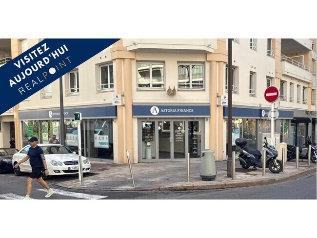 Plus de détails pour Local commercial à louer