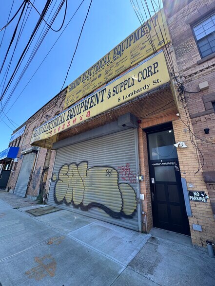 8 Lombardy St, Brooklyn, NY à louer - Photo de l’immeuble – Image 1 sur 2