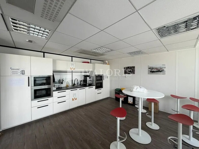 200 Avenue Jean Jaurès, Lyon à louer - Photo de l’immeuble – Image 3 sur 12
