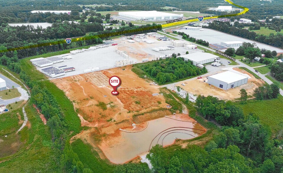 1400 S Danzler Rd, Duncan, SC à vendre - Photo principale – Image 1 sur 2