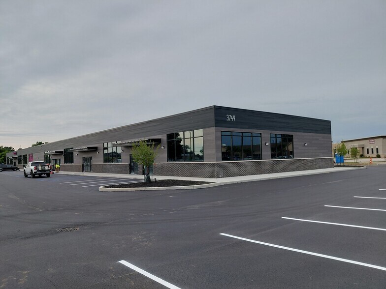 3749 Landmark Dr, Lafayette, IN à louer - Photo de l’immeuble – Image 1 sur 7