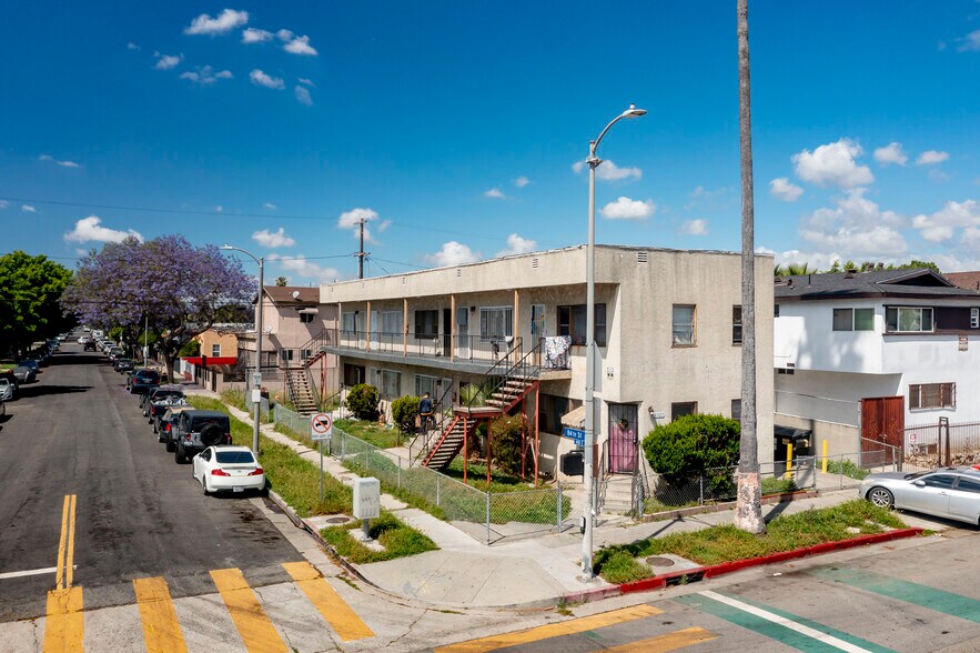 8325 Avalon Blvd, Los Angeles, CA à vendre - Photo de l’immeuble – Image 3 sur 15