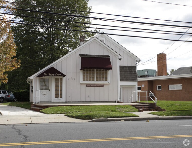 North Brunswick Sale portefeuille de 5 biens à vendre sur LoopNet.fr - Photo principale – Image 1 sur 2