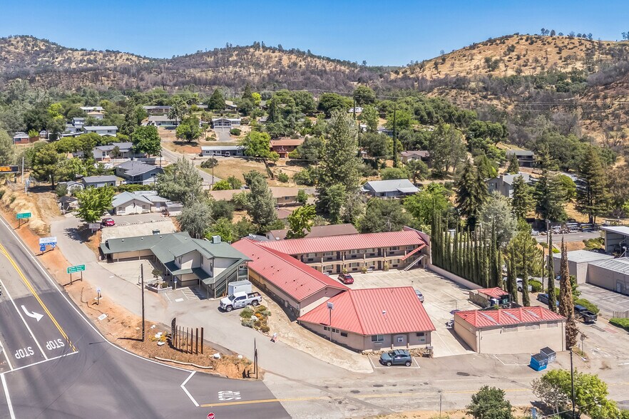 5180 Jones St, Mariposa, CA à vendre - Photo de l’immeuble – Image 1 sur 17
