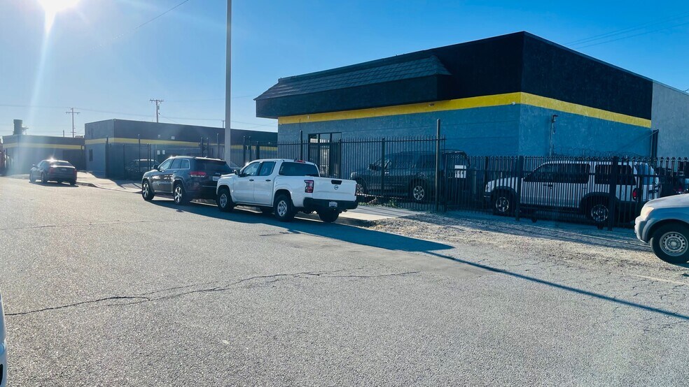 124 W Nugent St, Lancaster, CA à vendre - Photo de l’immeuble – Image 3 sur 30