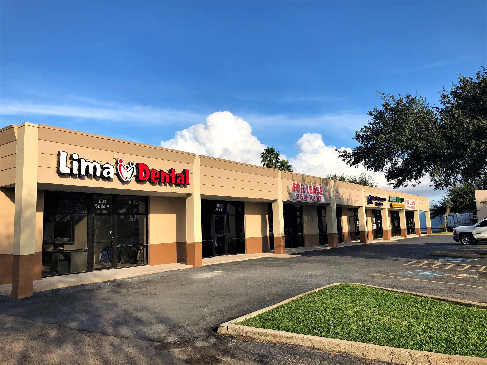 611-A-611-E Mccoll St, McAllen, TX à louer Photo principale– Image 1 sur 2