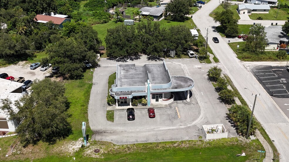 700 Tamiami Trl N, Nokomis, FL à vendre - Photo de l’immeuble – Image 2 sur 5