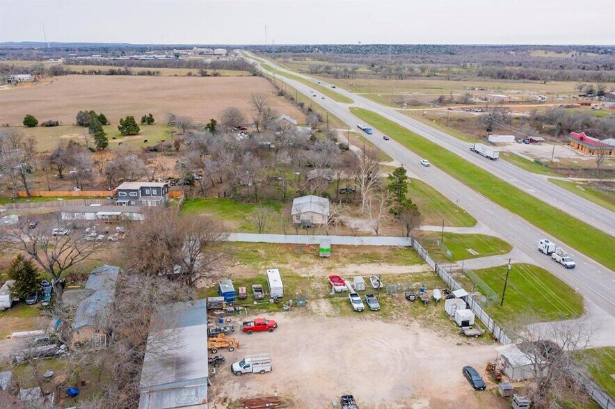 262 Highway 290 E, Elgin, TX à vendre - Photo de l’immeuble – Image 3 sur 19
