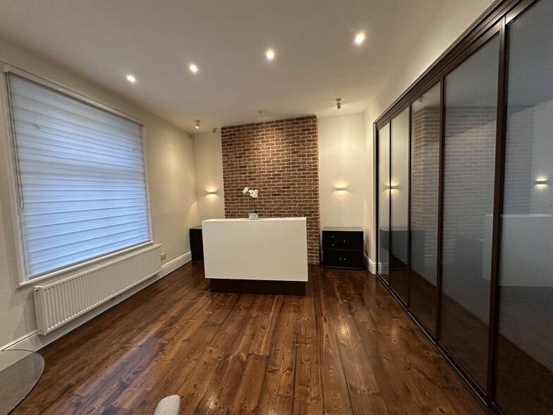 11 Prince Albert St, Brighton à vendre - Photo de l’immeuble – Image 2 sur 15