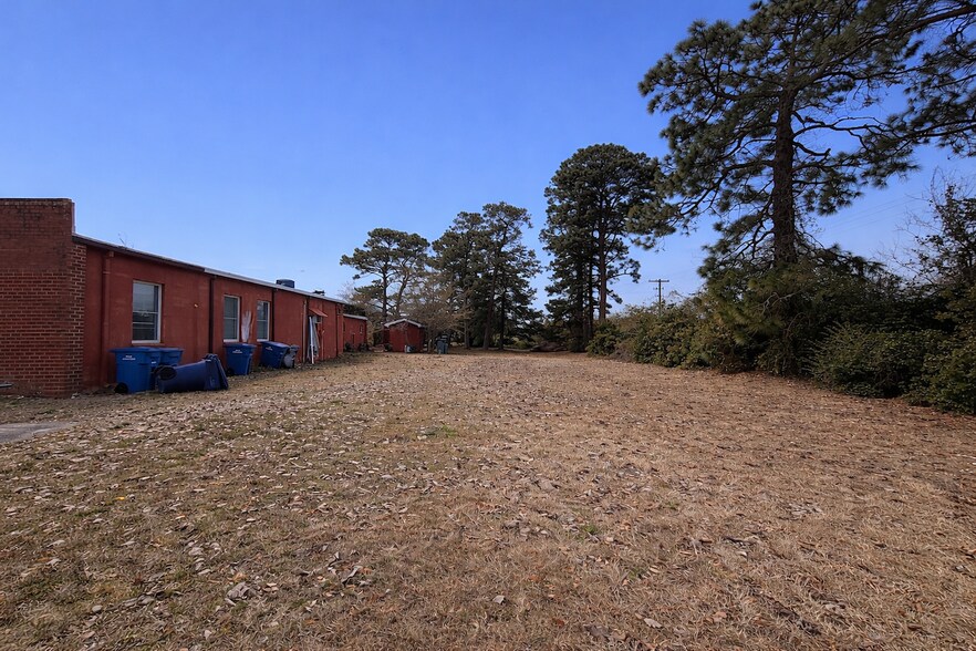 1051 Shine Ave, Myrtle Beach, SC à louer - Photo de l’immeuble – Image 3 sur 10