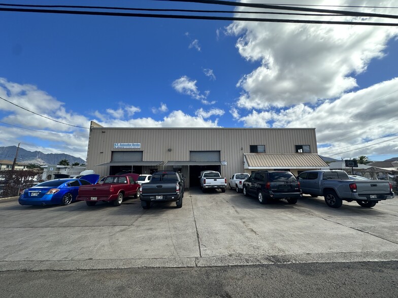 87-166 Farrington Hwy, Waianae, HI à vendre - Photo de l’immeuble – Image 1 sur 25