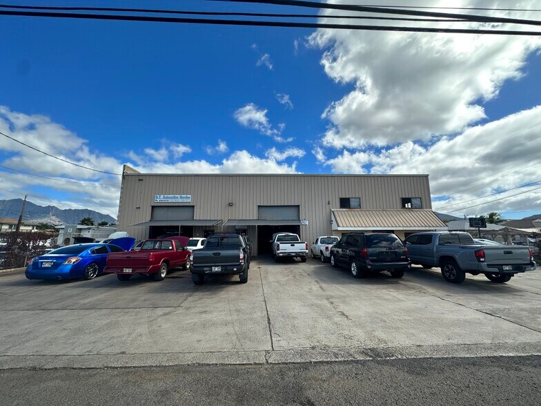 87-166 Farrington Hwy, Waianae, HI à vendre - Photo de l’immeuble – Image 2 sur 25