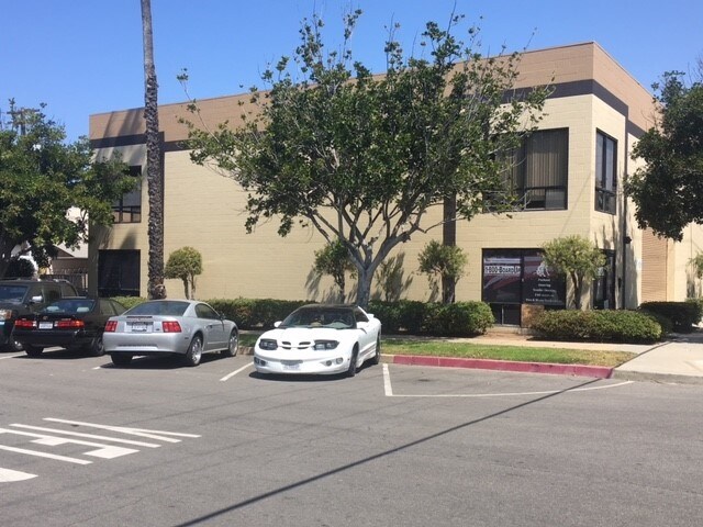 1640 Hoover Ave, National City, CA à louer - Photo de l’immeuble – Image 2 sur 11