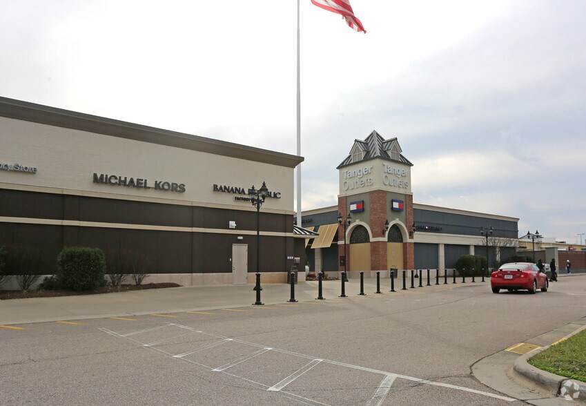 4000 Arrowhead Blvd, Mebane, NC à louer - Photo principale – Image 2 sur 13