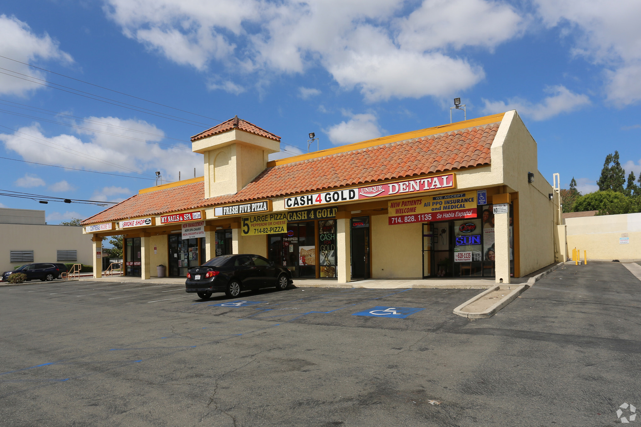 545-595 S Knott Ave, Anaheim, CA à louer Photo principale– Image 1 sur 8