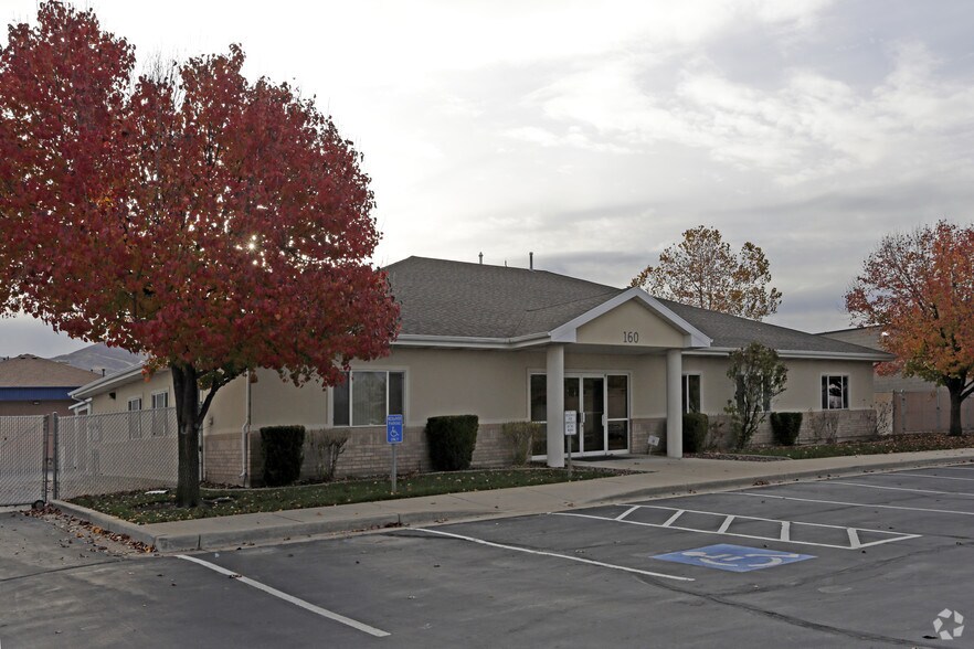 160 N Cutler Dr, North Salt Lake, UT à louer - Photo principale – Image 1 sur 3