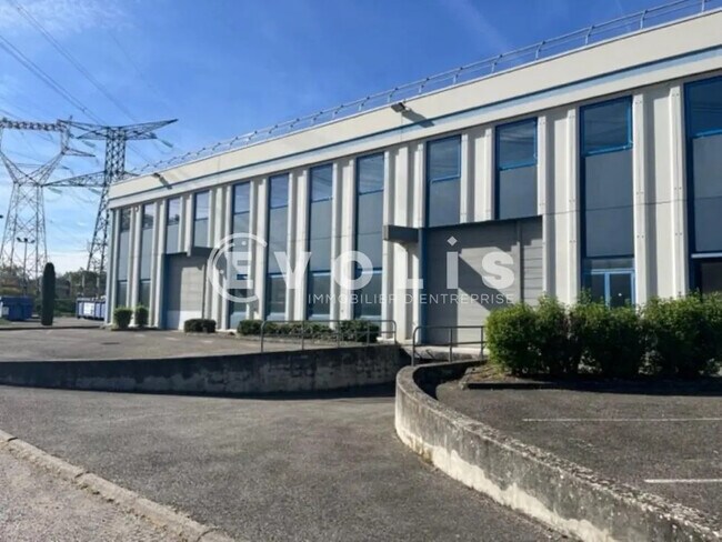 Plus de détails pour Local d’activités à vendre