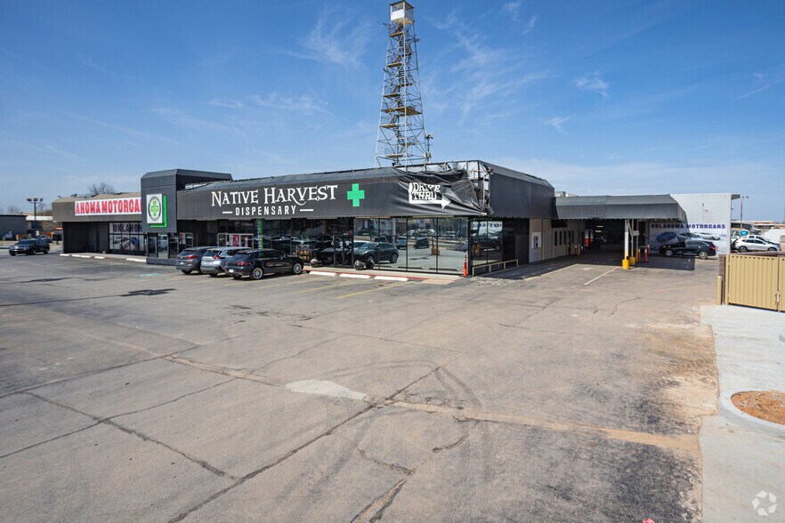 2505 W Main St, Norman, OK à louer - Photo de l’immeuble – Image 2 sur 6