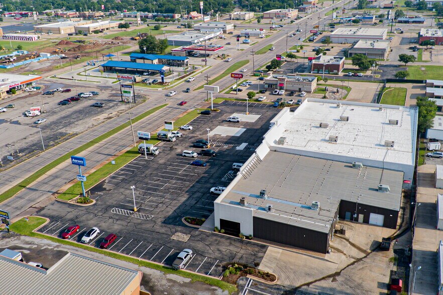 1211-1217 NW Sheridan Rd, Lawton, OK à vendre - Photo de l’immeuble – Image 3 sur 3