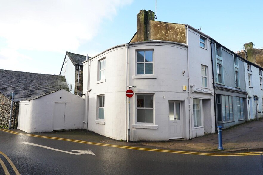 16-18 Fountain St, Ulverston à vendre - Photo de l’immeuble – Image 1 sur 13